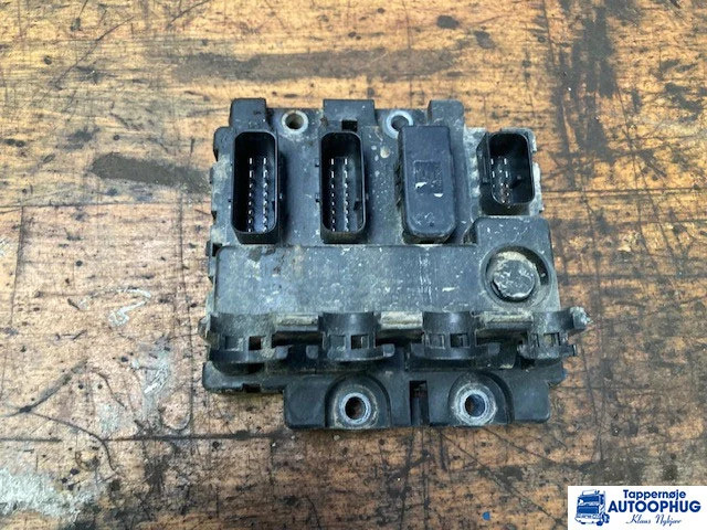 Scania ECU SMS – Scania 2894484 - Calculator de bord pentru Camion: Foto 1 Scania ECU SMS – Scania 2894484 - Calculator de bord pentru Camion: Foto 1