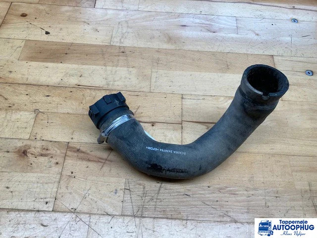 Scania Kølerslange Scania 2438754 - Motor şi piese pentru Camion: Foto 2 Scania Kølerslange Scania 2438754 - Motor şi piese pentru Camion: Foto 2