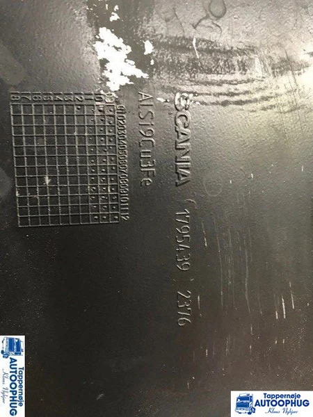 Scania bundkar / Oil sump P/N: 1795439 – 1412832 - Motor şi piese pentru Camion: Foto 2 Scania bundkar / Oil sump P/N: 1795439 – 1412832 - Motor şi piese pentru Camion: Foto 2