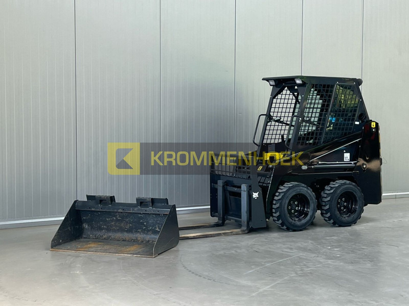 Bobcat S 70 - Mini încărcător: Foto 2 Bobcat S 70 - Mini încărcător: Foto 2