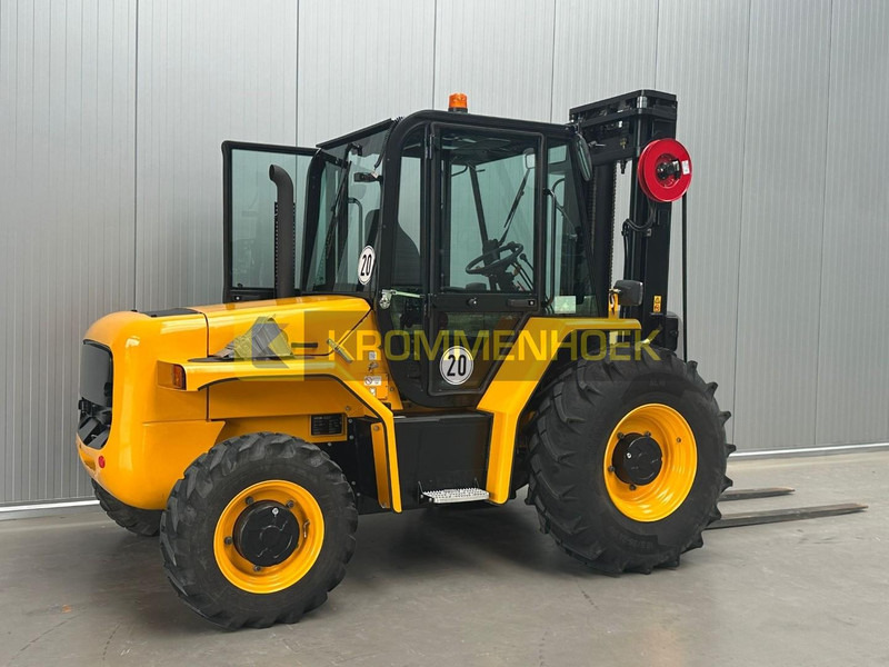 JCB 940 - Stivuitor de teren dificil: Foto 4 JCB 940 - Stivuitor de teren dificil: Foto 4