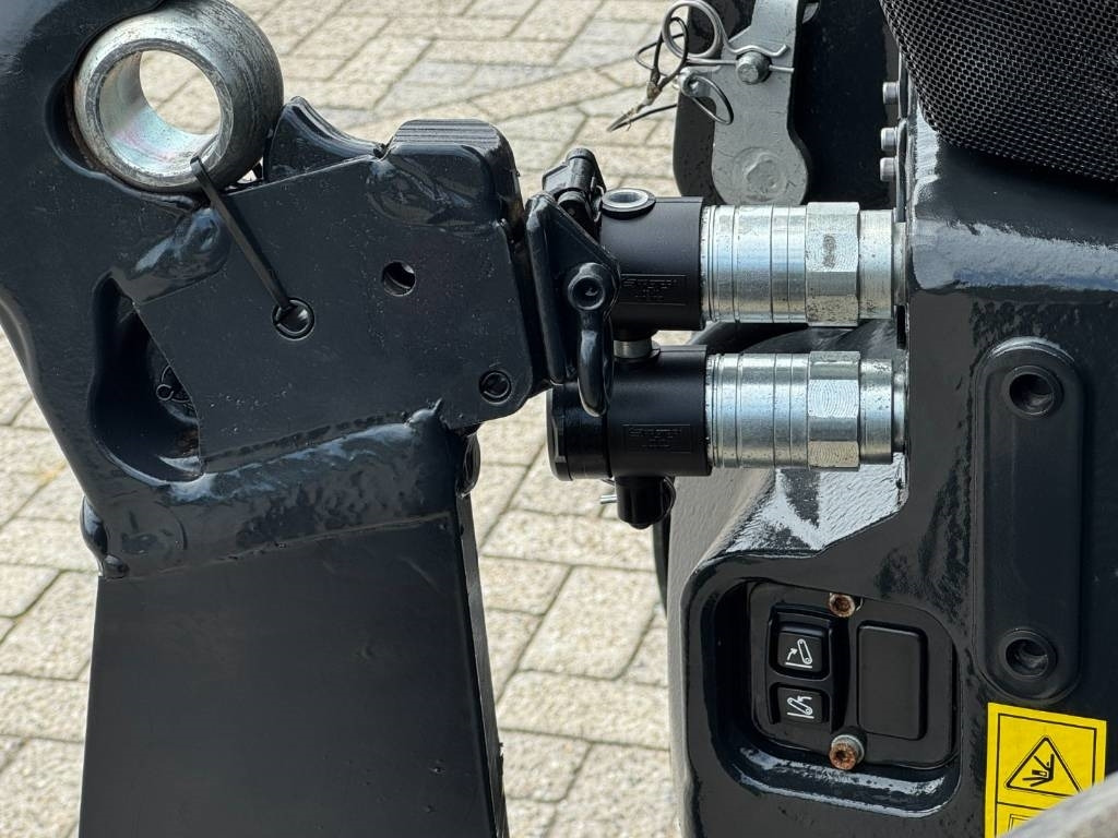 Case IH 240CVX, AFS, 2023, frontlinkage, 790u!! - Tractor agricol: Foto 5 Case IH 240CVX, AFS, 2023, frontlinkage, 790u!! - Tractor agricol: Foto 5