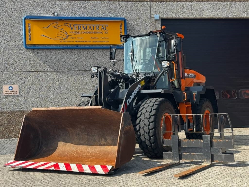 Doosan DEVELON /DL200-7, central lubrication, 2022 - Mini încărcător: Foto 2 Doosan DEVELON /DL200-7, central lubrication, 2022 - Mini încărcător: Foto 2