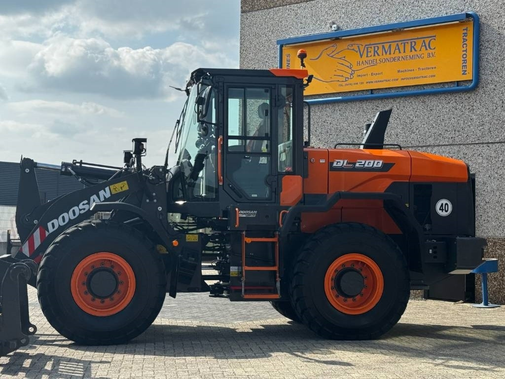 Doosan DEVELON / DOOSAN DL200-7, - Mini încărcător: Foto 4 Doosan DEVELON / DOOSAN DL200-7, - Mini încărcător: Foto 4