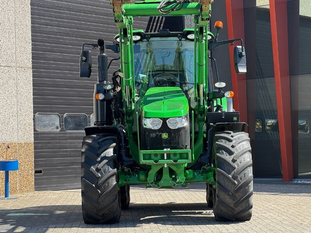 John Deere 6110M, 2021, Auto Power, 623R frontloader!! - Tractor agricol: Foto 3 John Deere 6110M, 2021, Auto Power, 623R frontloader!! - Tractor agricol: Foto 3