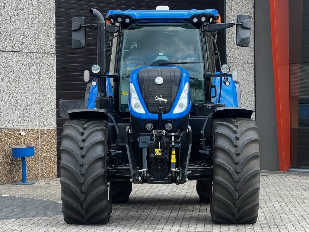 New Holland T7.270 Auto Command, GPS-RTK, frontlinkage + PTO, - Tractor agricol: Foto 5 New Holland T7.270 Auto Command, GPS-RTK, frontlinkage + PTO, - Tractor agricol: Foto 5