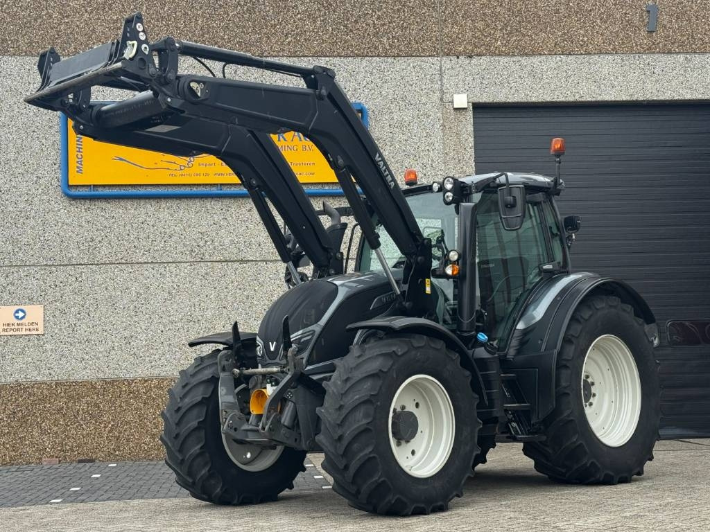 Valtra N174D, Frontlinkage + PTO, Frontloader, 3846 hours - Tractor agricol: Foto 1 Valtra N174D, Frontlinkage + PTO, Frontloader, 3846 hours - Tractor agricol: Foto 1