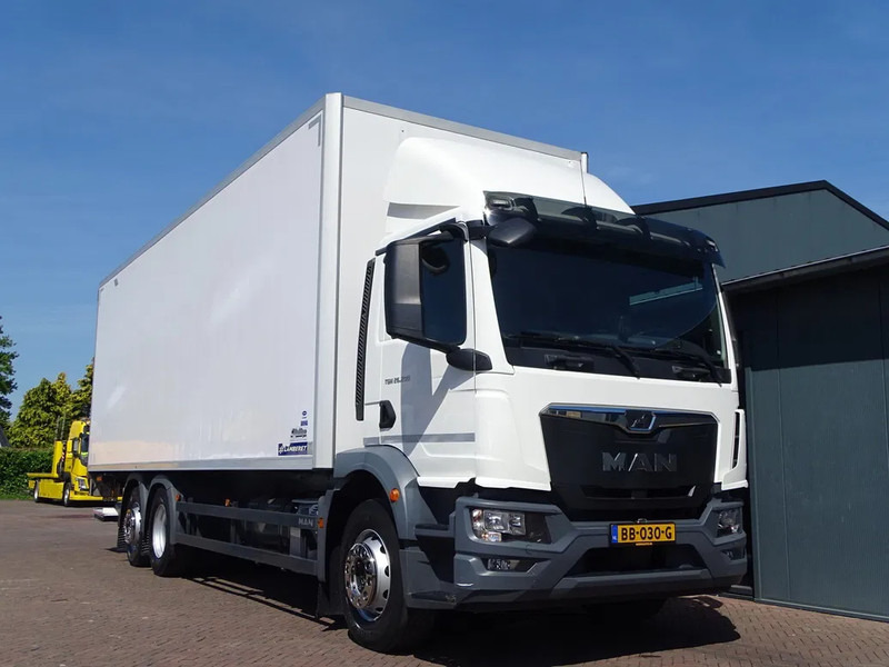 MAN 26.290 CARRIER ICELAND.11 825x245x250 216TKM 2X STUURAS - Camion frigider: Foto 1 MAN 26.290 CARRIER ICELAND.11 825x245x250 216TKM 2X STUURAS - Camion frigider: Foto 1