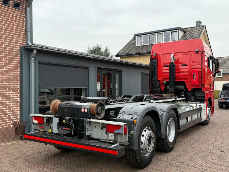 MAN TGX 26.470 Haakarm VDL 21.T XLX Bed Fridge Smart Select Only 133.000KM! - Camion transport containere/ Swap body: Foto 2 MAN TGX 26.470 Haakarm VDL 21.T XLX Bed Fridge Smart Select Only 133.000KM! - Camion transport containere/ Swap body: Foto 2