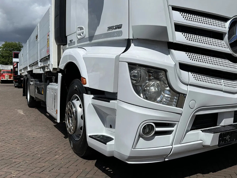 Mercedes-Benz Actros 2636 BDF OPEN LAADBAK CAMERA 380DKM - Camion platformă: Foto 5 Mercedes-Benz Actros 2636 BDF OPEN LAADBAK CAMERA 380DKM - Camion platformă: Foto 5