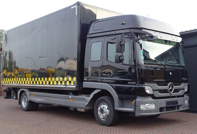 Mercedes-Benz Atego CREWCAB 6 SEATS standheizung lbw 1.5 ton - Camion furgon: Foto 1 Mercedes-Benz Atego CREWCAB 6 SEATS standheizung lbw 1.5 ton - Camion furgon: Foto 1