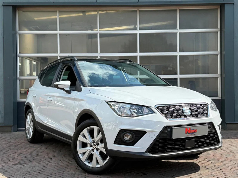 SEAT Arona 1.0 TSI Style Business Intense Carplay Dealeronderhouden Cruise Clima Navi Camera - SUV: Foto 1 SEAT Arona 1.0 TSI Style Business Intense Carplay Dealeronderhouden Cruise Clima Navi Camera - SUV: Foto 1