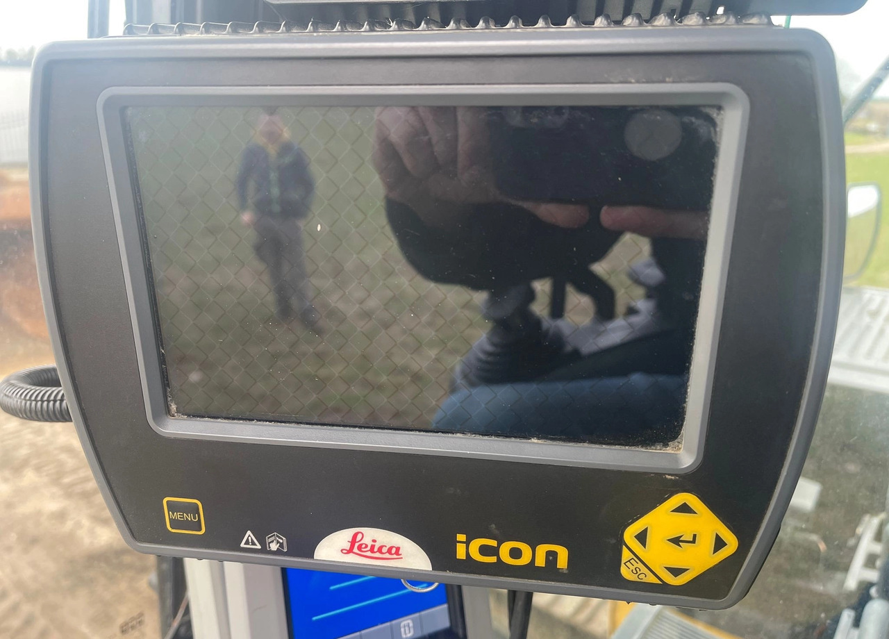 CATERPILLAR 320 EL ROTOTILT SYSTEM GPS LEICA - Excavator pe şenile: Foto 5 CATERPILLAR 320 EL ROTOTILT SYSTEM GPS LEICA - Excavator pe şenile: Foto 5