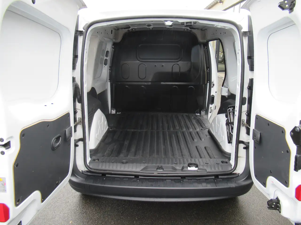 Renault Kangoo 15 DCI GRAND CONFORT CLIM 8250€+TVA/BTW - Alte utilaje: Foto 5 Renault Kangoo 15 DCI GRAND CONFORT CLIM 8250€+TVA/BTW - Alte utilaje: Foto 5