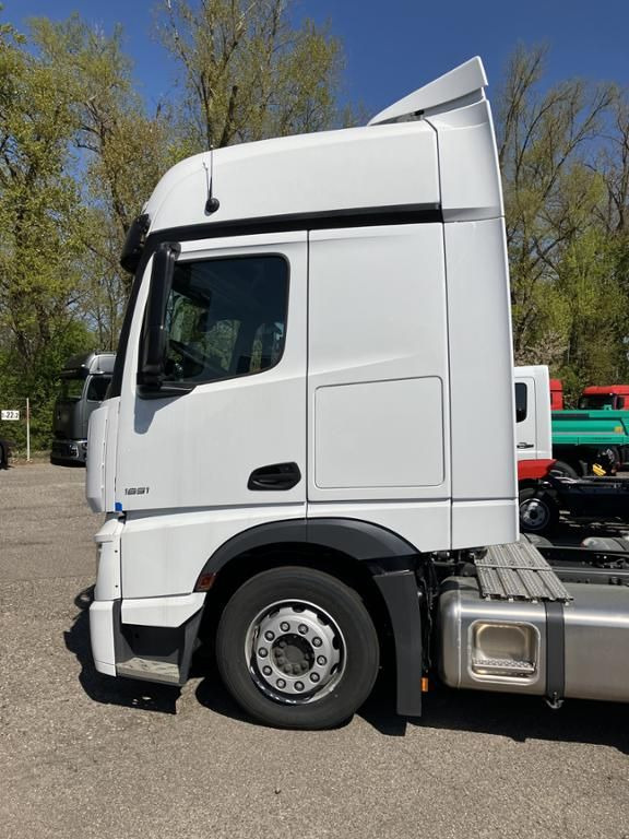 Mercedes-Benz Actros 1851 LS 4x2 - Cap tractor: Foto 2 Mercedes-Benz Actros 1851 LS 4x2 - Cap tractor: Foto 2