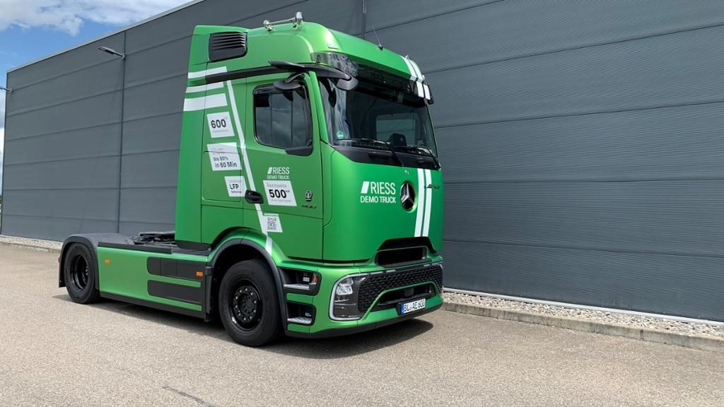 Mercedes-Benz eActros 600 LS + - Cap tractor: Foto 1 Mercedes-Benz eActros 600 LS + - Cap tractor: Foto 1