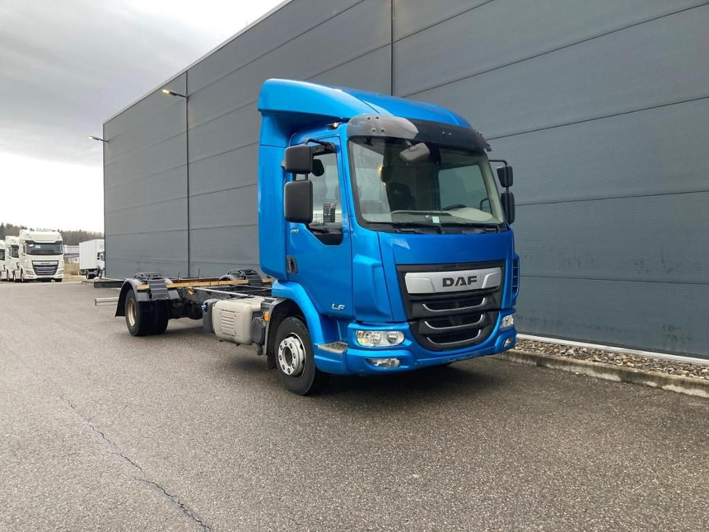 DAF LF 210 FA Standheizung / 5.00m Rd / 7.490kg - Camion şasiu: Foto 3 DAF LF 210 FA Standheizung / 5.00m Rd / 7.490kg - Camion şasiu: Foto 3