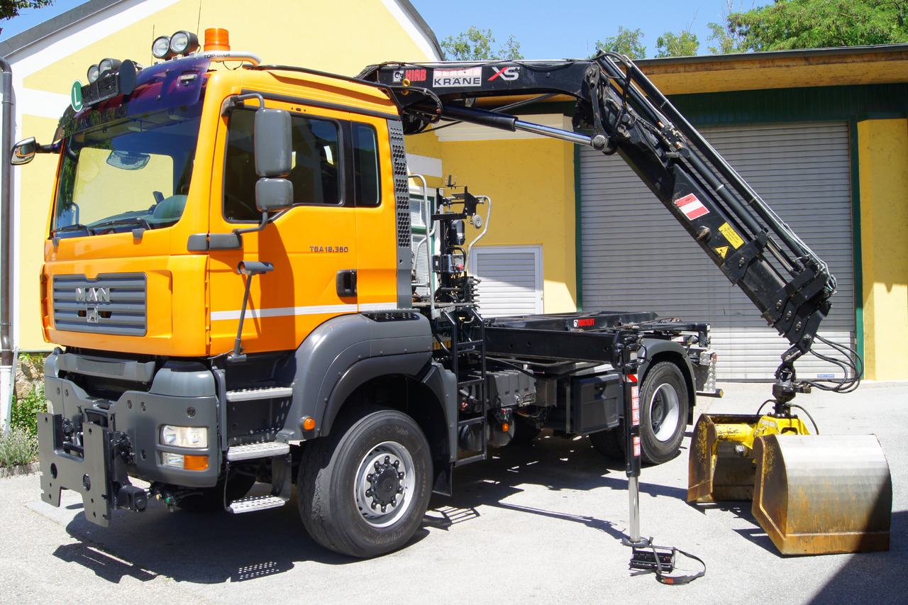 MAN TGA 18.360 BL 4x4/Euro4/TÜV/HIAB 111 korbfähig/MULTILIFT/Winterdienst - Camion basculantă, Camion cu macara: Foto 2 MAN TGA 18.360 BL 4x4/Euro4/TÜV/HIAB 111 korbfähig/MULTILIFT/Winterdienst - Camion basculantă, Camion cu macara: Foto 2
