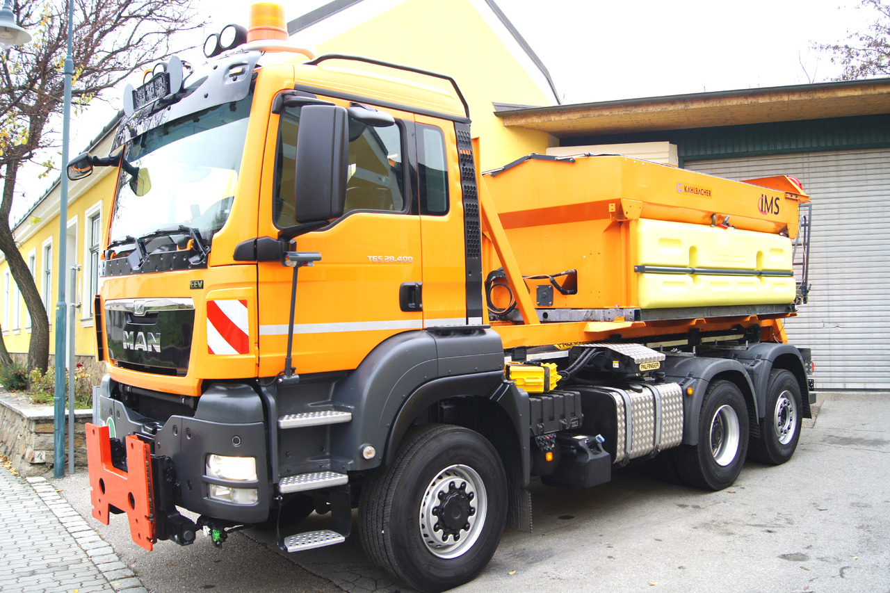 MAN TGS 28.400 BL 6x4-4/TÜV/PALIFT/Winterdienst/Salzstreuer/Streuer/Schneepflug - Camion basculantă: Foto 3 MAN TGS 28.400 BL 6x4-4/TÜV/PALIFT/Winterdienst/Salzstreuer/Streuer/Schneepflug - Camion basculantă: Foto 3