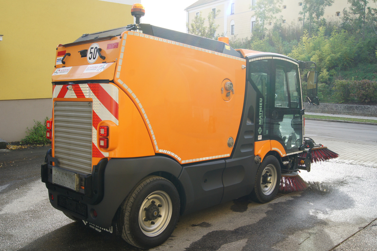 Măturătoare stradală MATHIEU Azura Flex MC210 3-rd brush / EURO 6: Foto 6 Măturătoare stradală MATHIEU Azura Flex MC210 3-rd brush / EURO 6: Foto 6