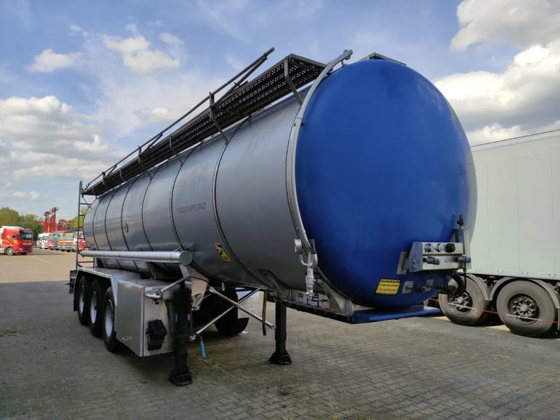 Burg 26165 liter Tankoplegger 1 kamer MET RVS Pomp - Semiremorcă cisternă: Foto 5 Burg 26165 liter Tankoplegger 1 kamer MET RVS Pomp - Semiremorcă cisternă: Foto 5