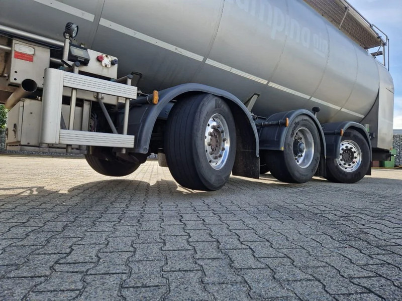 G.magyar 36000 liter geïsoleerde intra / melk tankoplegger met VSE Besturing en pomp - Semiremorcă cisternă: Foto 5 G.magyar 36000 liter geïsoleerde intra / melk tankoplegger met VSE Besturing en pomp - Semiremorcă cisternă: Foto 5