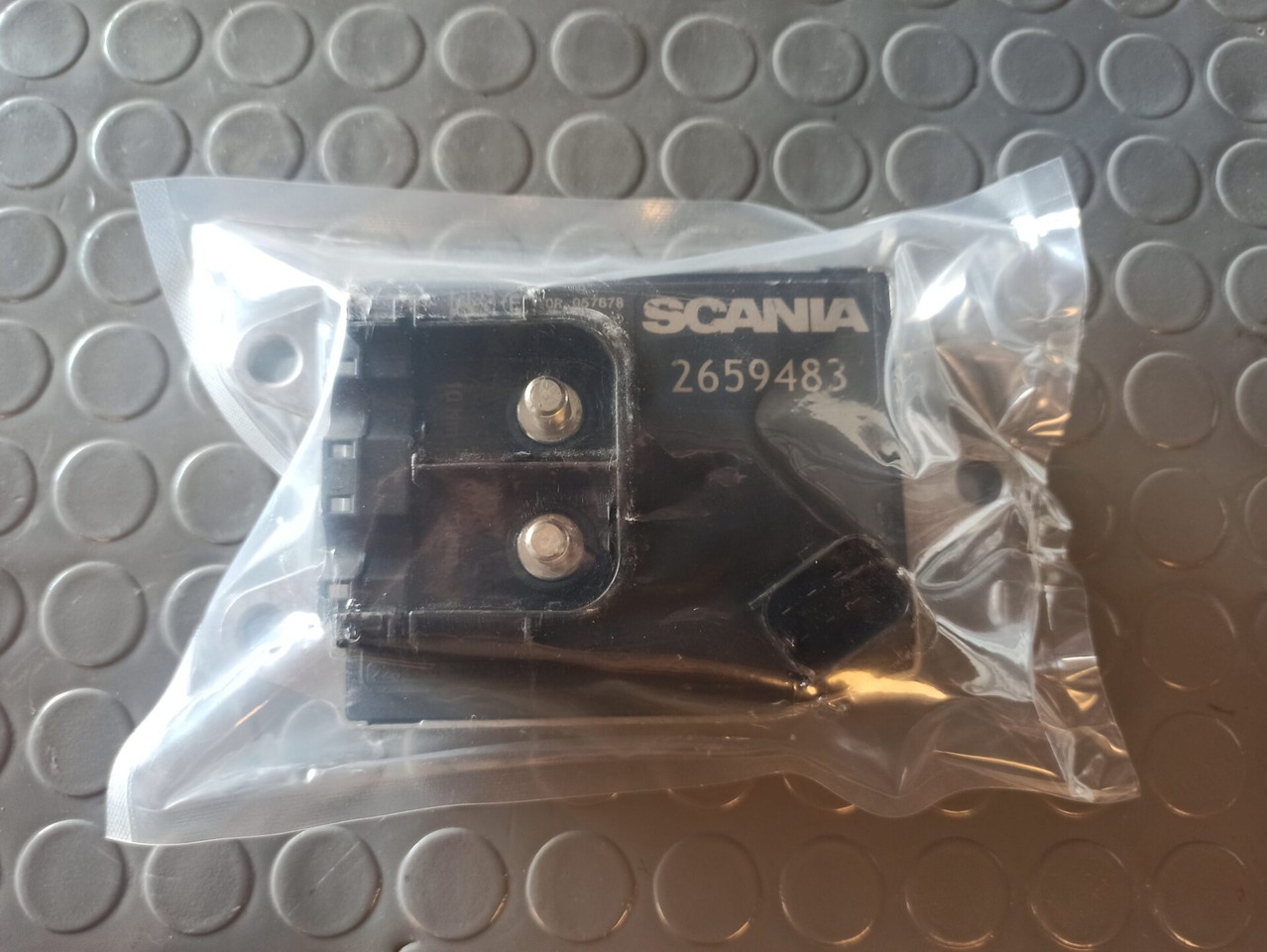 SCANIA BATTERY EQUALISER - 2659483 - Sistem electric pentru Camion: Foto 1 SCANIA BATTERY EQUALISER - 2659483 - Sistem electric pentru Camion: Foto 1