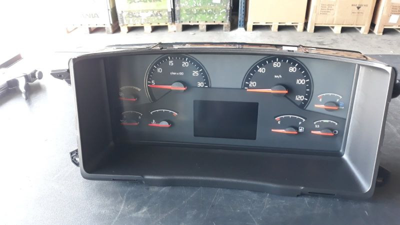 VOLVO INSTRUMENT CLUSTER - 22174398 - Tablou de bord pentru Camion: Foto 1 VOLVO INSTRUMENT CLUSTER - 22174398 - Tablou de bord pentru Camion: Foto 1
