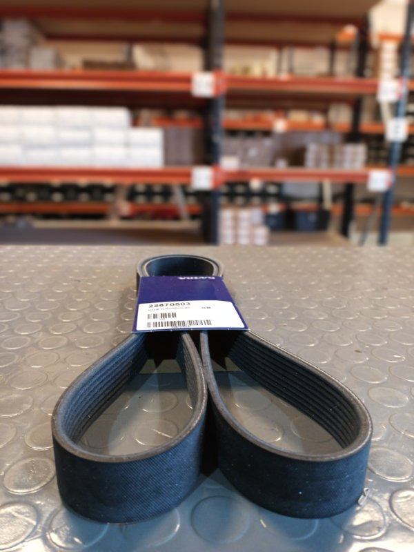 VOLVO V-RIBBED BELT 22670503 - Curea pentru Camion: Foto 2 VOLVO V-RIBBED BELT 22670503 - Curea pentru Camion: Foto 2