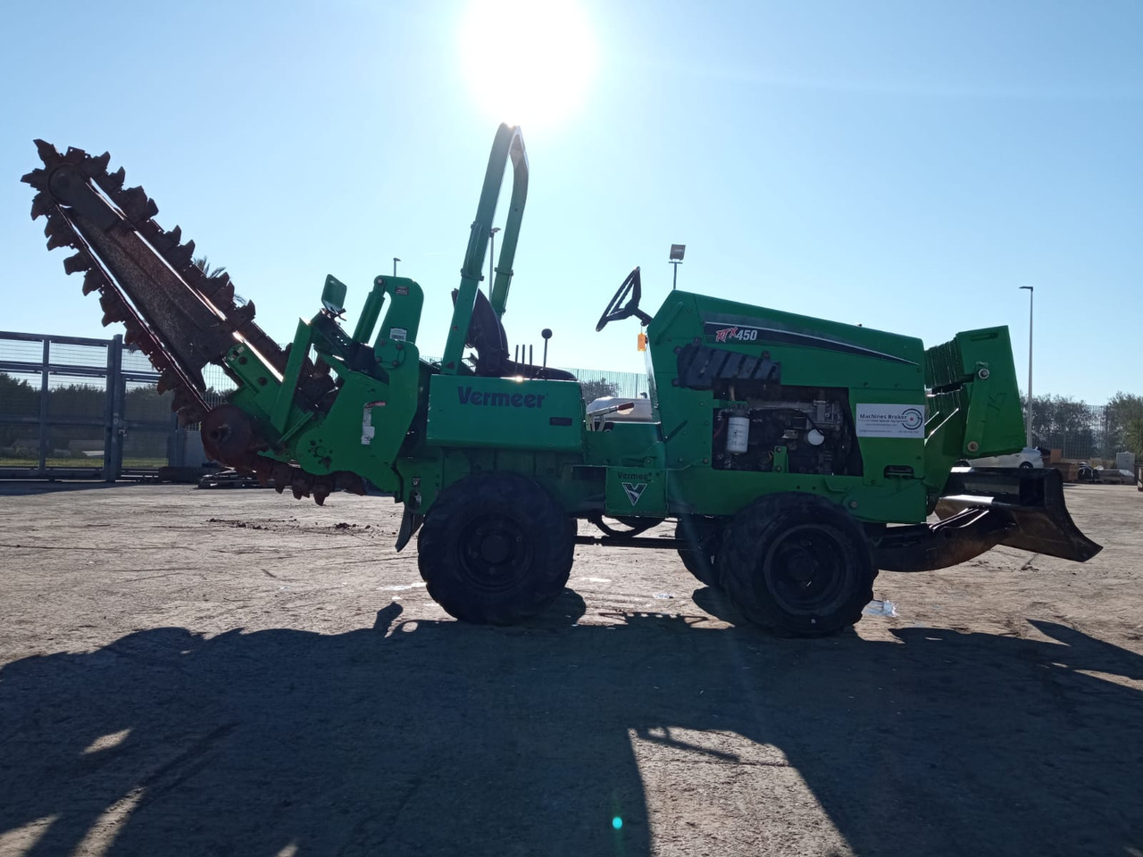 VERMEER RTX450 - Săpător de şanţuri: Foto 2 VERMEER RTX450 - Săpător de şanţuri: Foto 2