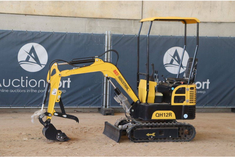 AGT Industrial QH12R - Mini excavator: Foto 1 AGT Industrial QH12R - Mini excavator: Foto 1