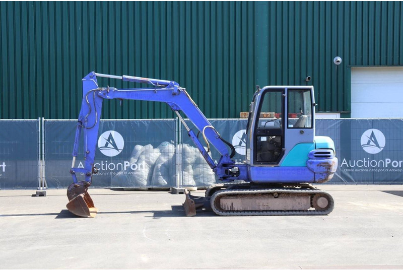 Airman AX45-2 - Excavator pe şenile: Foto 1 Airman AX45-2 - Excavator pe şenile: Foto 1