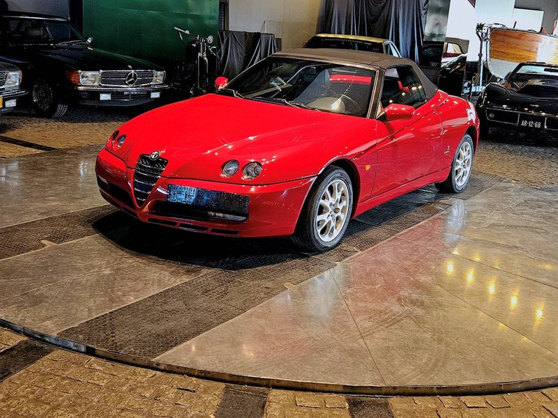 Alfa Romeo Spider (916 - update 3) _ 2.0 TS - Berlină/ Sedan: Foto 3 Alfa Romeo Spider (916 - update 3) _ 2.0 TS - Berlină/ Sedan: Foto 3