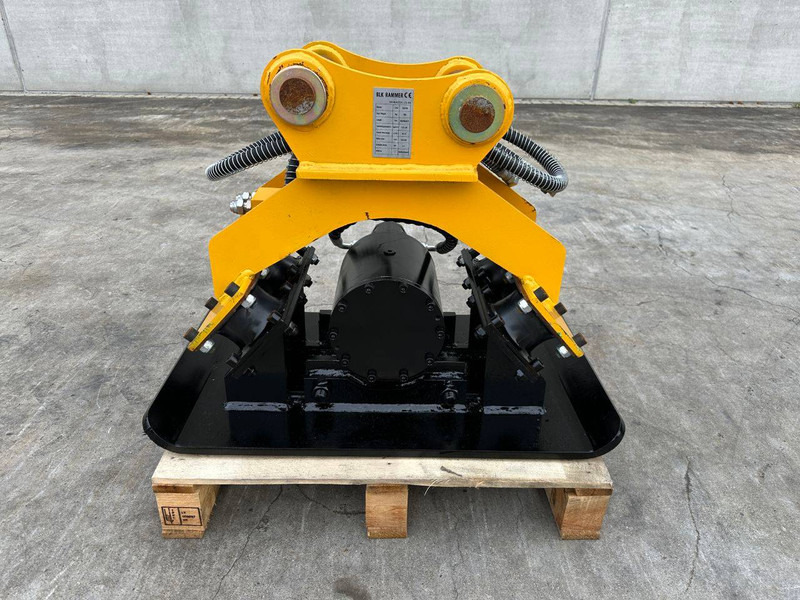 BLK BLK/04 - Placă compactoare: Foto 1 BLK BLK/04 - Placă compactoare: Foto 1