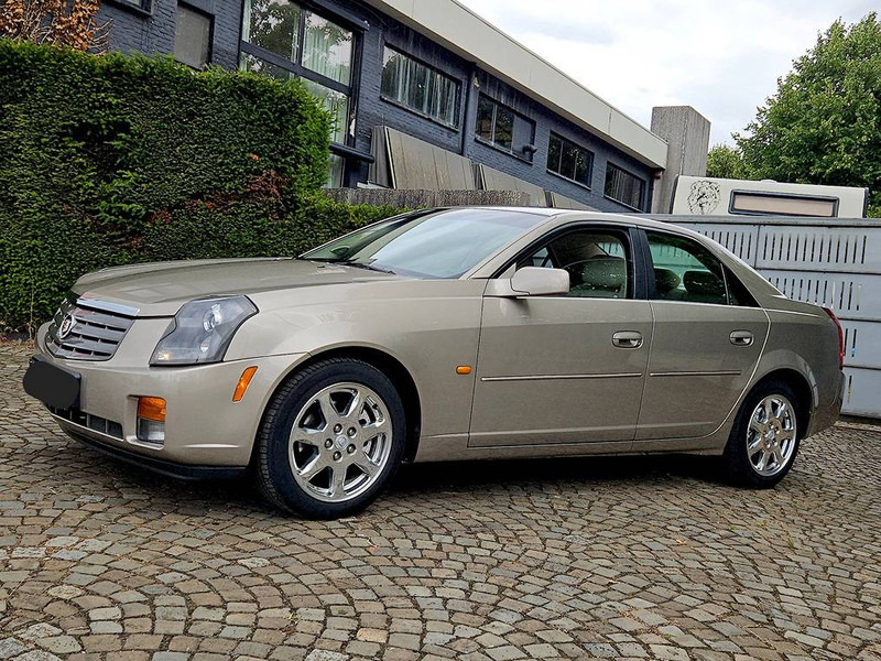 Cadillac CTS (gen I) 3.2 V6 - Berlină/ Sedan: Foto 3 Cadillac CTS (gen I) 3.2 V6 - Berlină/ Sedan: Foto 3