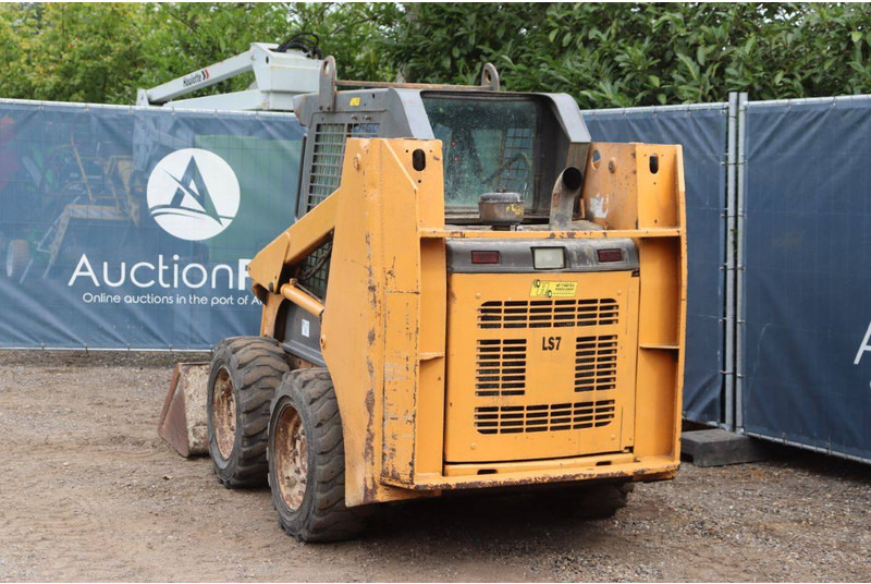 Case LS7 - Încărcător frontal pe pneuri: Foto 4 Case LS7 - Încărcător frontal pe pneuri: Foto 4