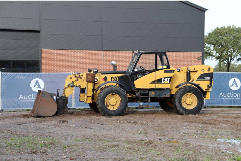 Caterpillar TH580B - Stivuitor telescopic: Foto 1 Caterpillar TH580B - Stivuitor telescopic: Foto 1