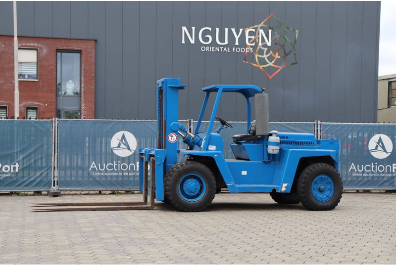 Clark DCY 160 - Stivuitor diesel: Foto 1 Clark DCY 160 - Stivuitor diesel: Foto 1