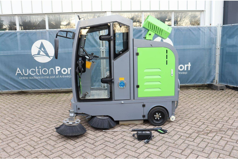 D19 - Măturătoare stradală: Foto 2 D19 - Măturătoare stradală: Foto 2