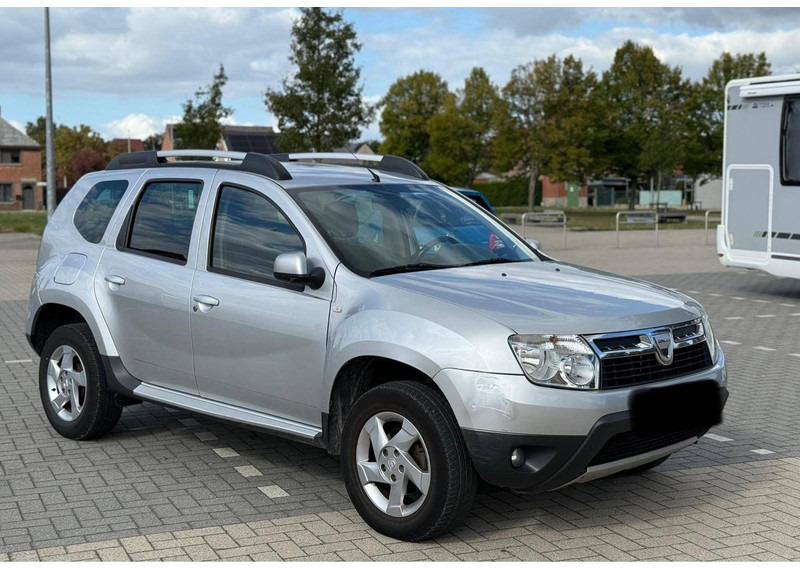 Dacia Duster (I) dCi - Berlină/ Sedan: Foto 4 Dacia Duster (I) dCi - Berlină/ Sedan: Foto 4