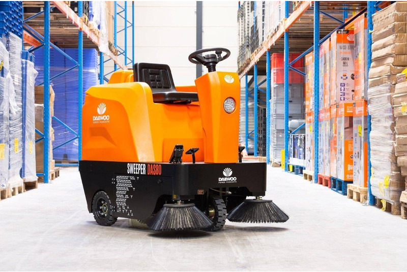 Daewoo Das80 Zit - Măturătoare stradală: Foto 3 Daewoo Das80 Zit - Măturătoare stradală: Foto 3