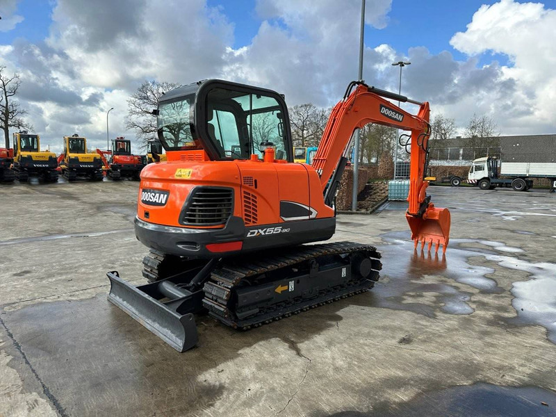 Doosan DX55-9C - Excavator pe şenile: Foto 4 Doosan DX55-9C - Excavator pe şenile: Foto 4