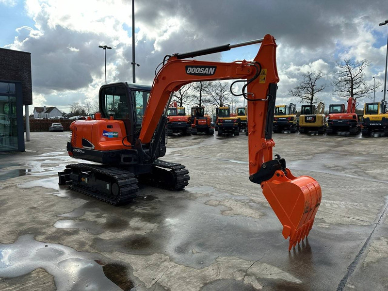 Doosan DX55-9C - Excavator pe şenile: Foto 3 Doosan DX55-9C - Excavator pe şenile: Foto 3