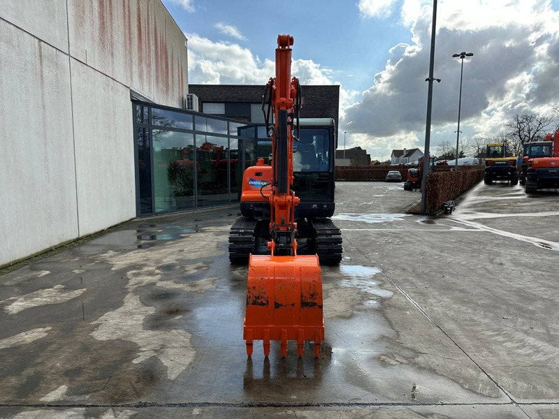 Doosan DX55-9C - Excavator pe şenile: Foto 2 Doosan DX55-9C - Excavator pe şenile: Foto 2