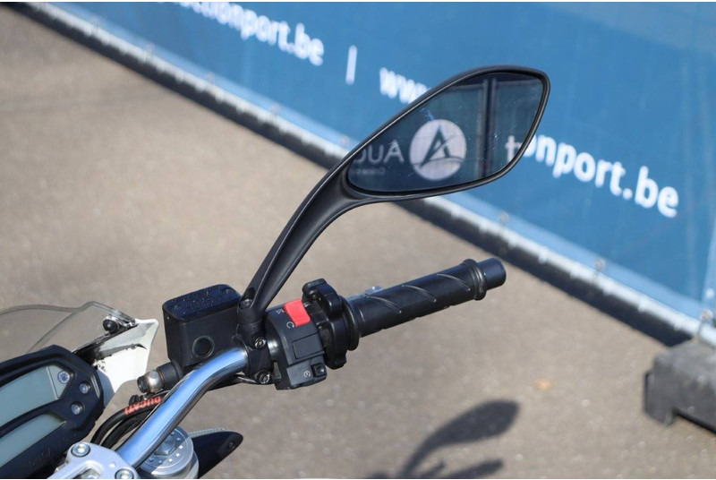 Motocicletă Ducati MONSTER 696: Foto 20 Motocicletă Ducati MONSTER 696: Foto 20