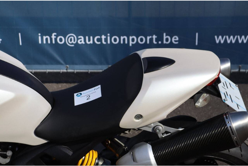 Motocicletă Ducati MONSTER 696: Foto 16 Motocicletă Ducati MONSTER 696: Foto 16