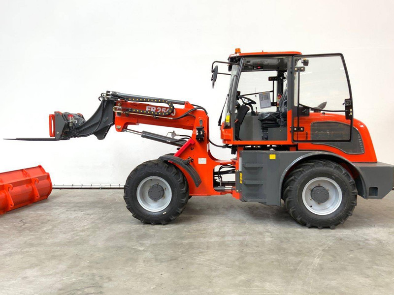 Everun ER2500 - Încărcător frontal pe pneuri: Foto 4 Everun ER2500 - Încărcător frontal pe pneuri: Foto 4