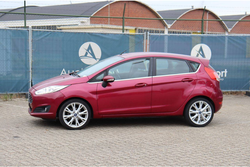 Ford Fiesta - Berlină/ Sedan: Foto 1 Ford Fiesta - Berlină/ Sedan: Foto 1
