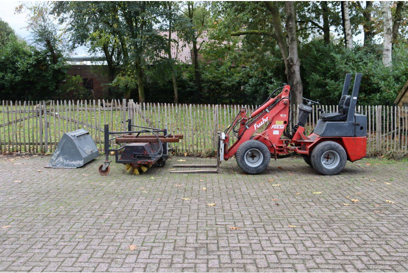 Fuchs F853H - Încărcător frontal pe pneuri: Foto 2 Fuchs F853H - Încărcător frontal pe pneuri: Foto 2