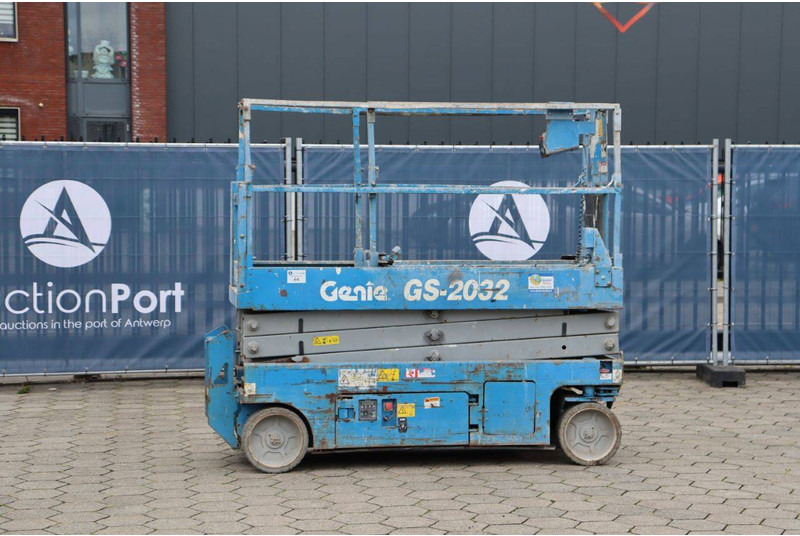 Genie GS-2032 - Platforma foarfeca: Foto 1 Genie GS-2032 - Platforma foarfeca: Foto 1